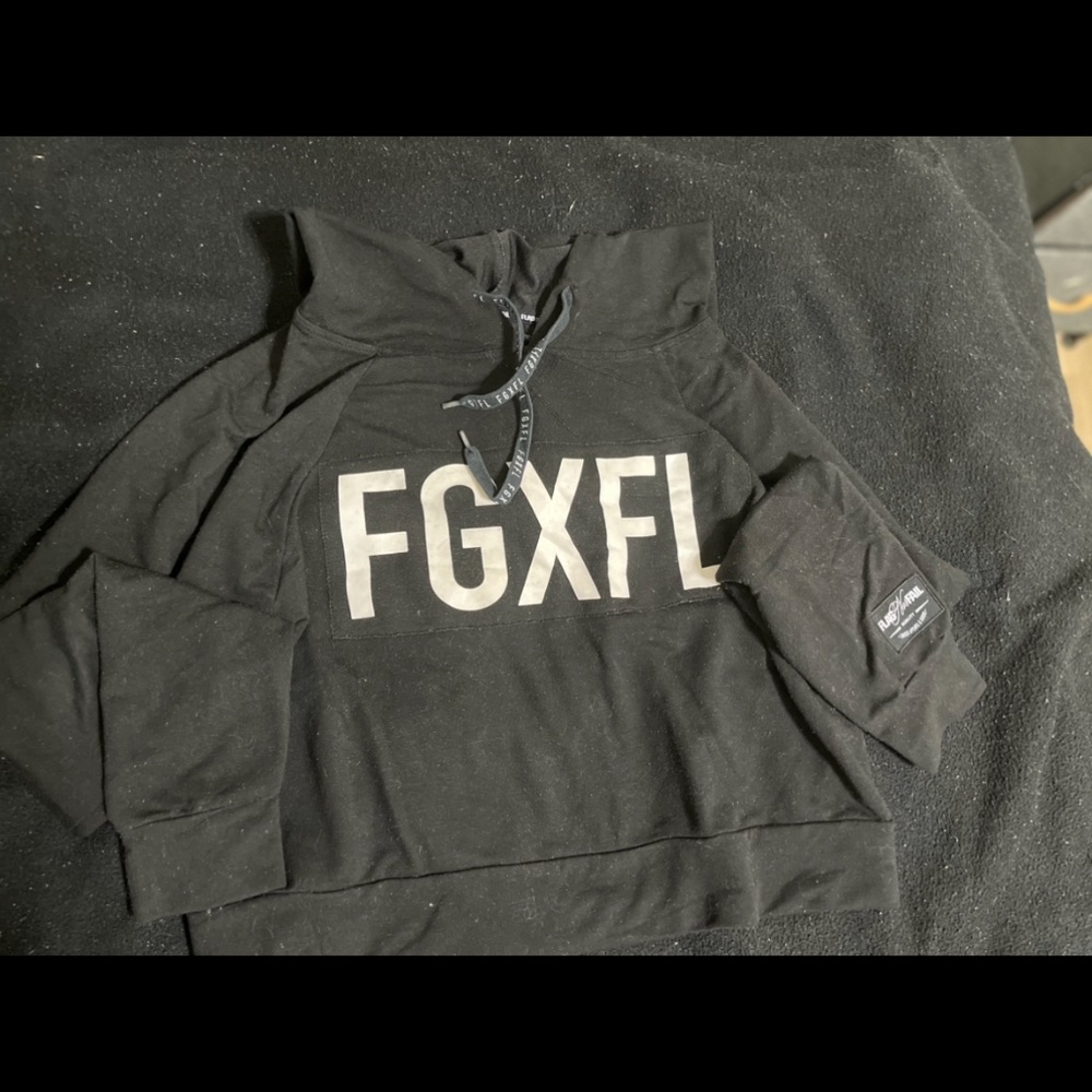Women’s cropped hoodie